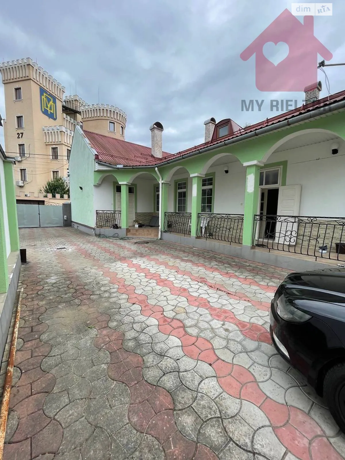 Продается одноэтажный дом 135 кв. м с бассейном, цена: 195000 $ - фото 1