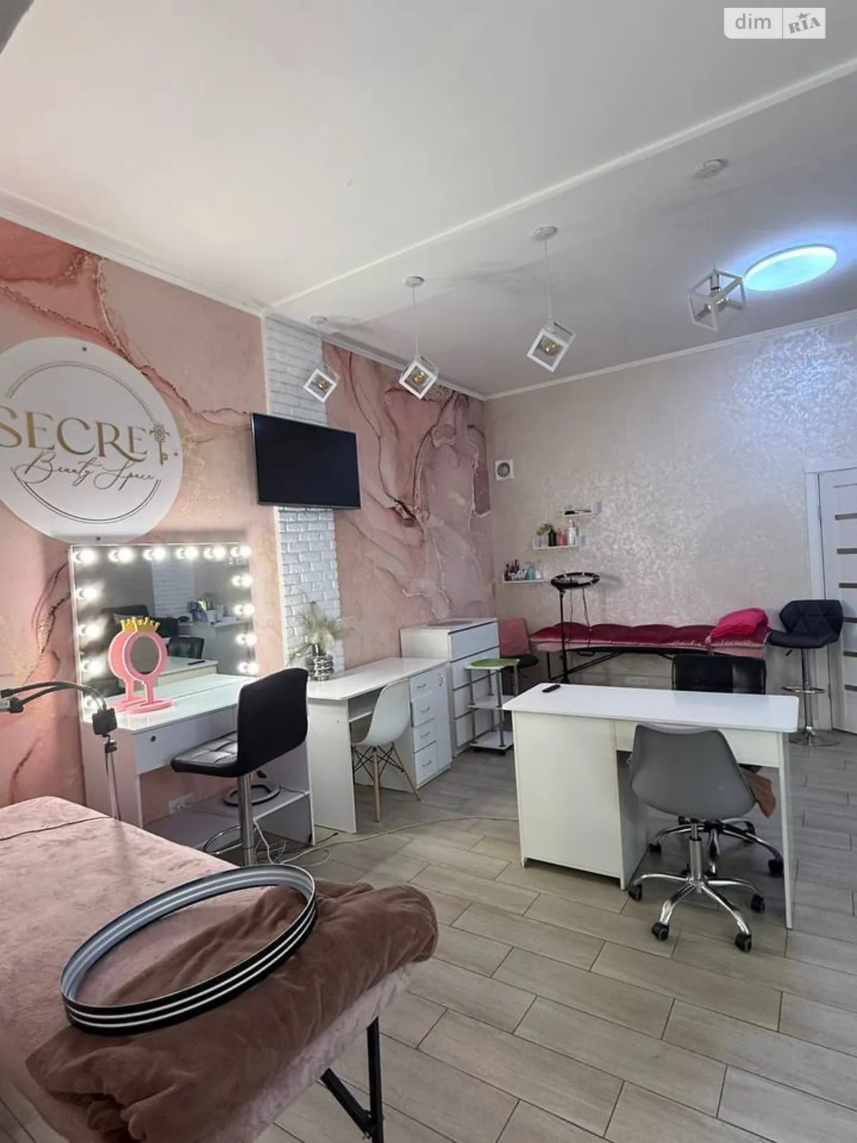 Продається приміщення вільного призначення 107 кв. м в 5-поверховій будівлі, цена: 110000 $ - фото 1