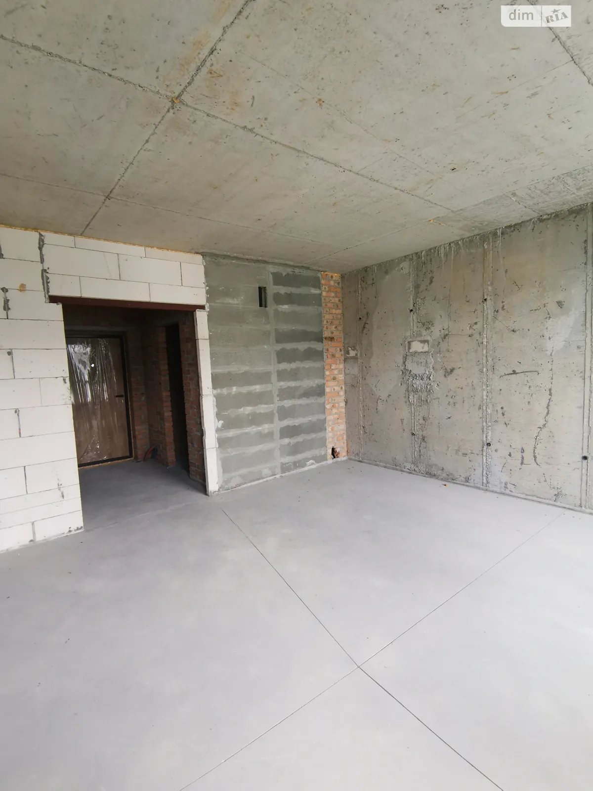 Продается 3-комнатная квартира 82 кв. м в Ирпене, ул. Университетская(Карла Маркса), 3/15 - фото 1