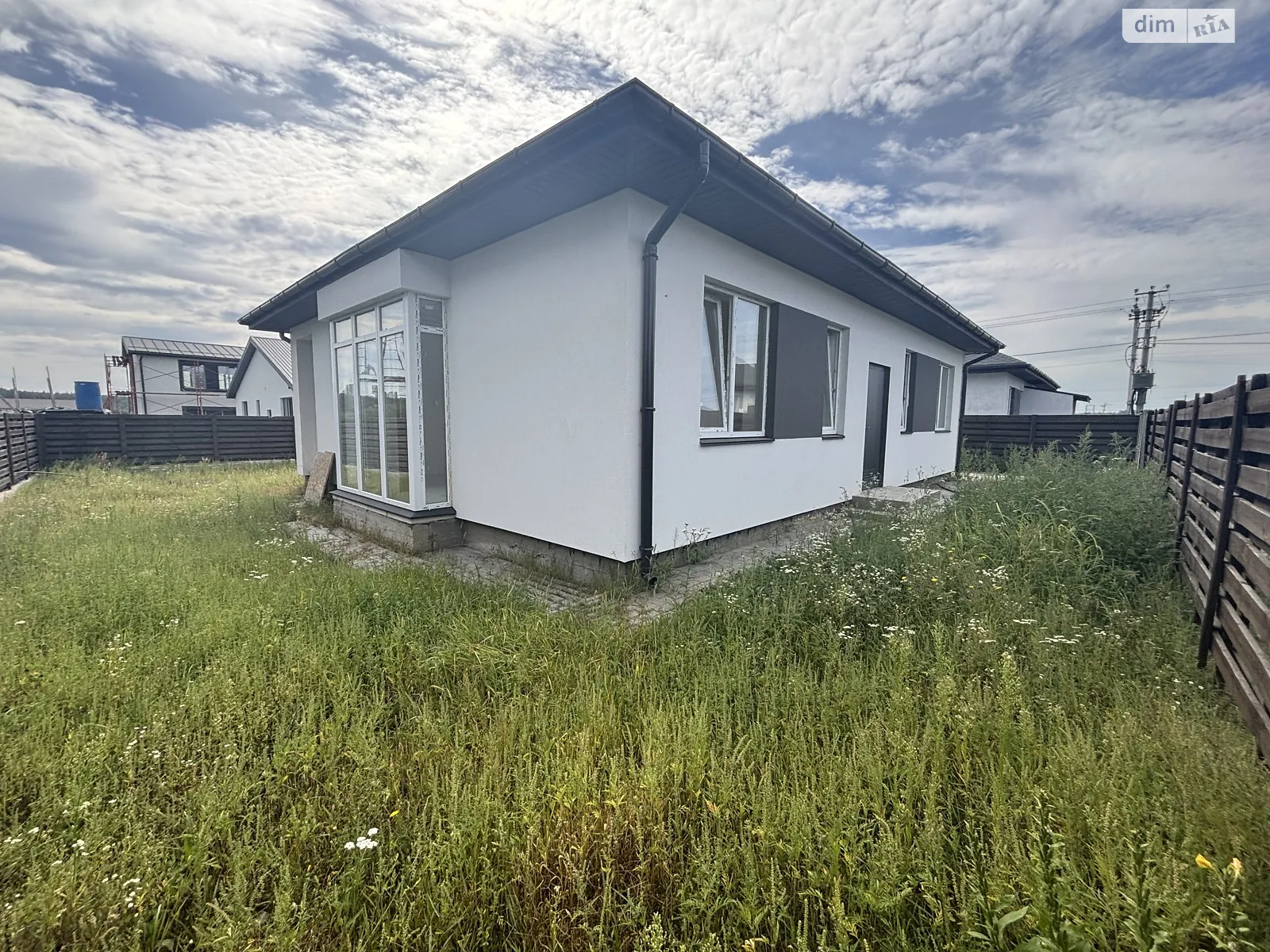 Продается одноэтажный дом 100 кв. м с камином, цена: 77000 $ - фото 1