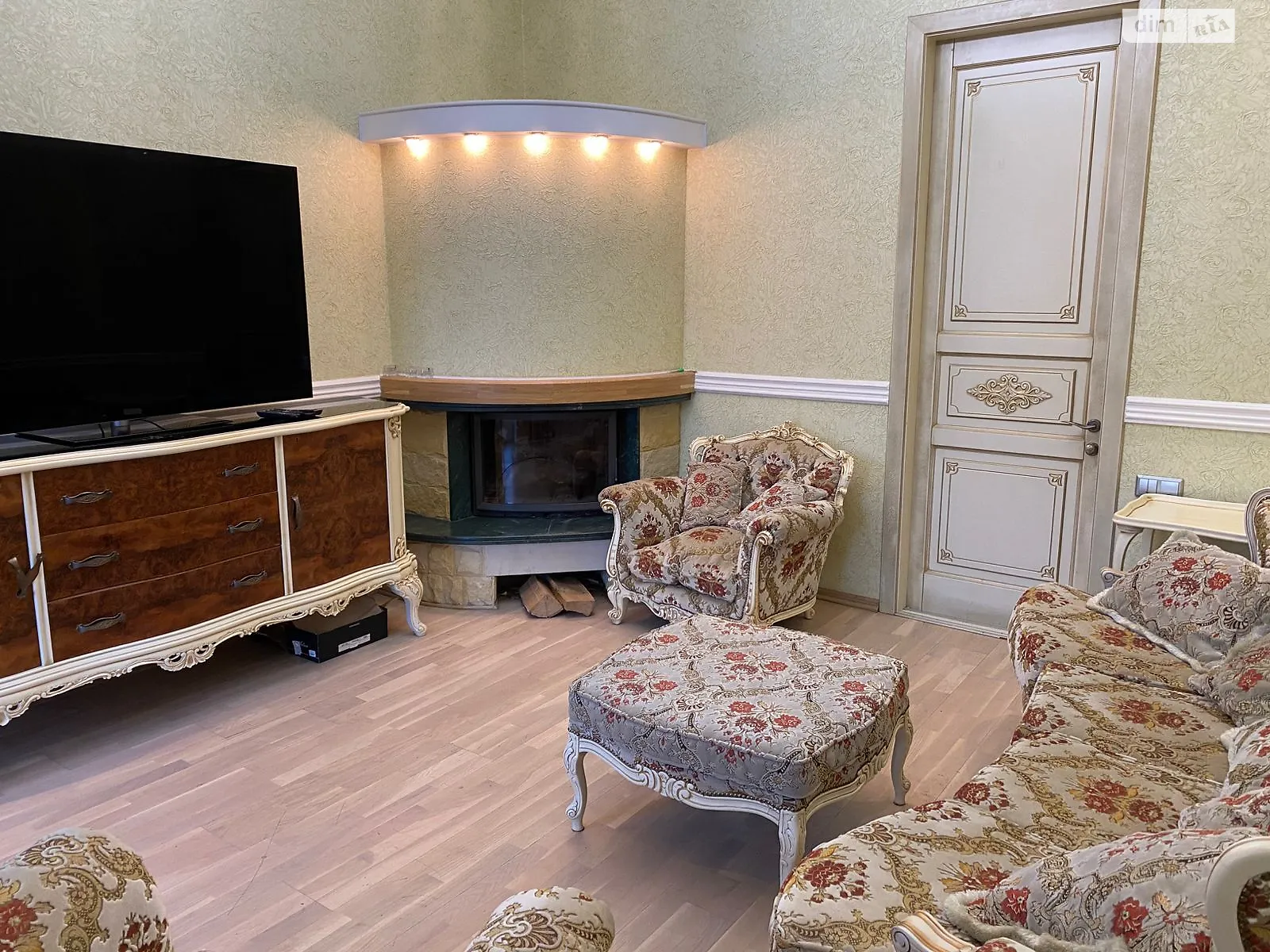 Сдается в аренду 4-комнатная квартира 100 кв. м в Киеве, бул. Тараса Шевченко, 48А - фото 1