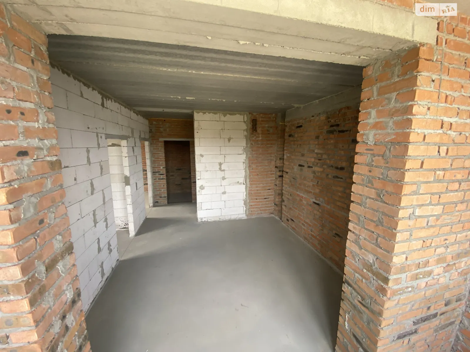 Продается 2-комнатная квартира 56 кв. м в Гостомеле, ул. Мирная, 3Е - фото 1