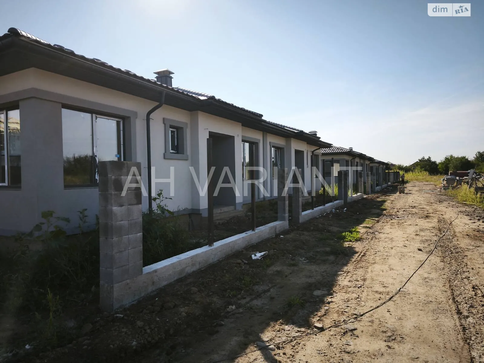 Продается одноэтажный дом 127 кв. м с садом, цена: 130000 $ - фото 1