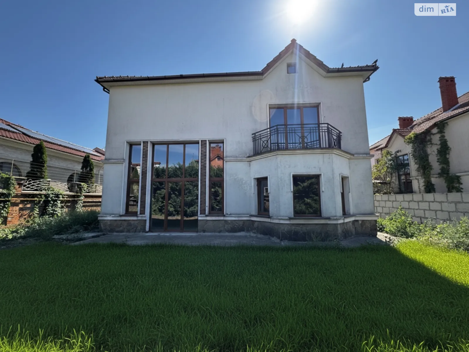 Продается дом на 2 этажа 402.2 кв. м с террасой, цена: 260000 $ - фото 1