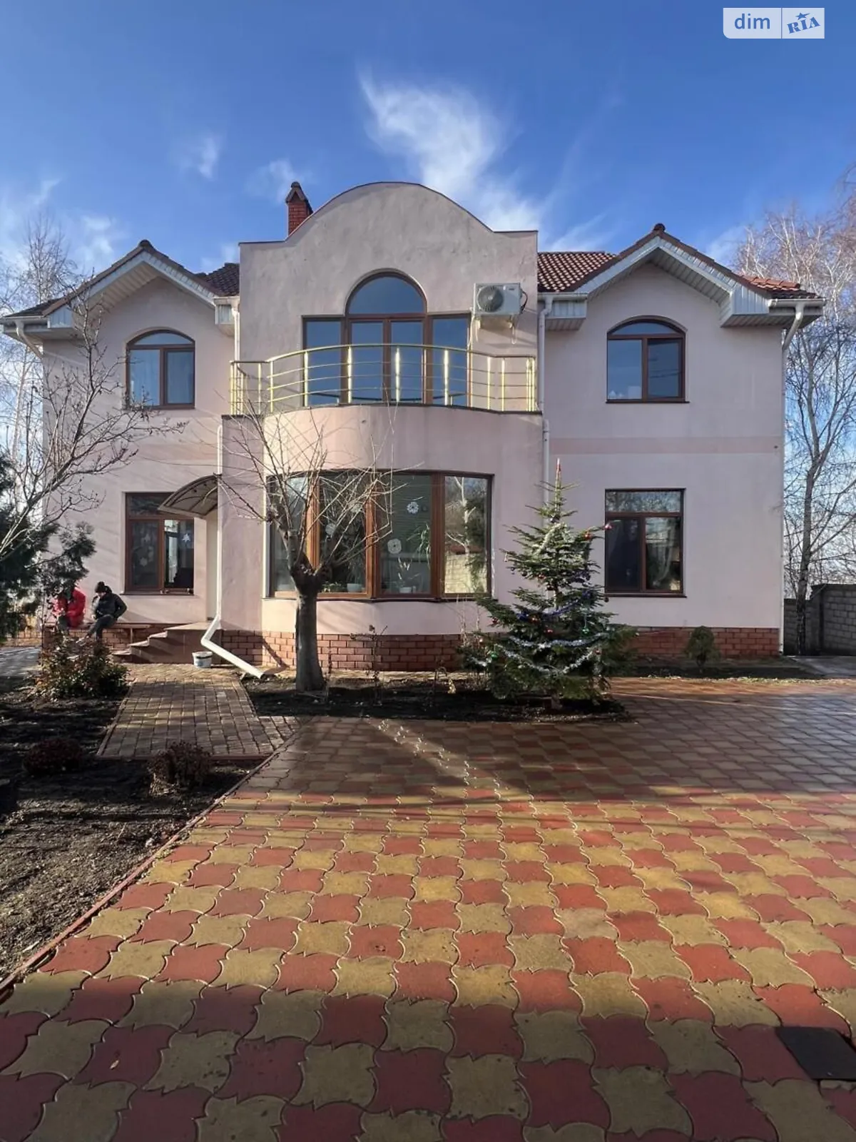 Продается дом на 2 этажа 307 кв. м с террасой, цена: 120000 $ - фото 1