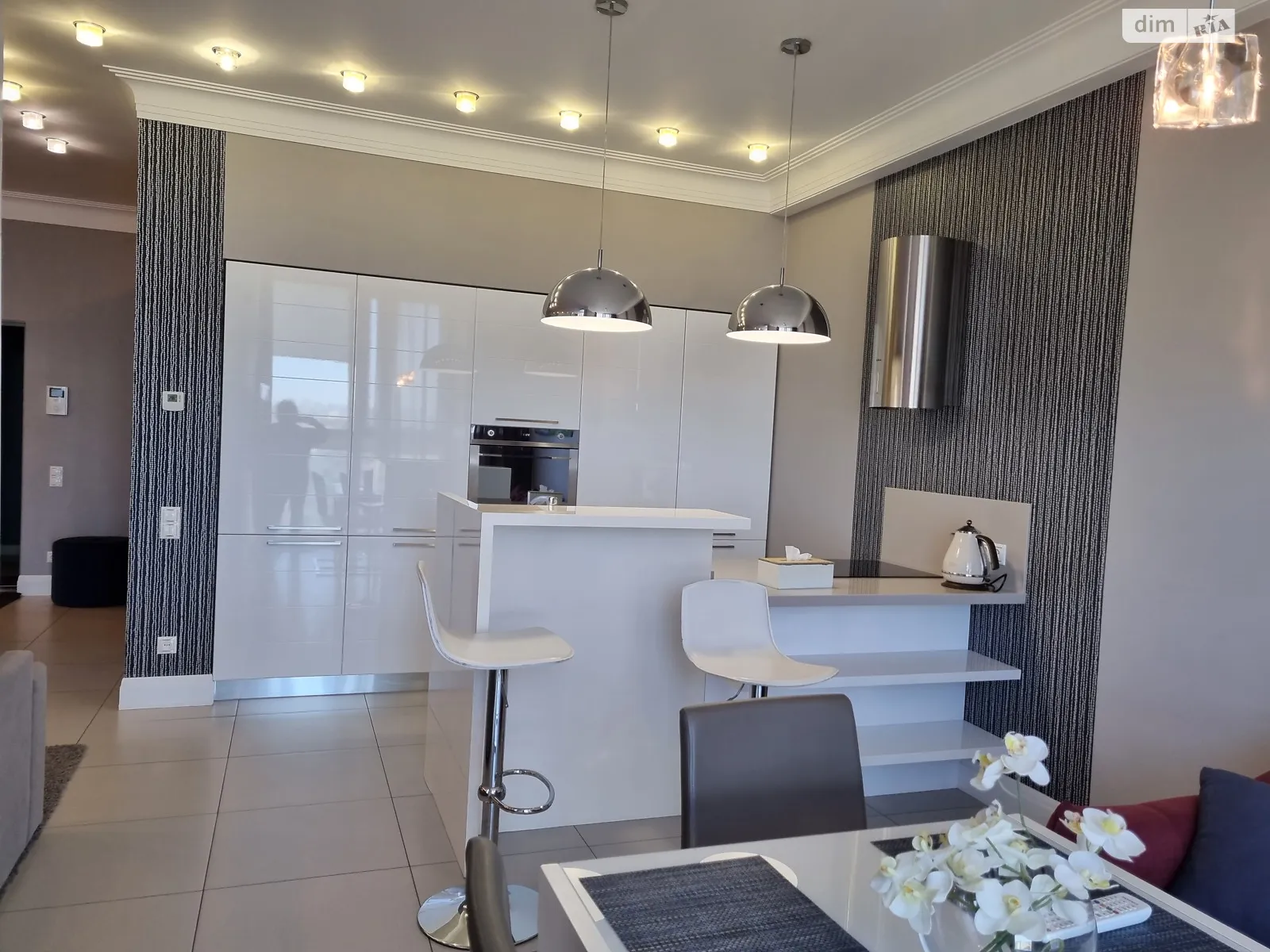 Сдается в аренду 2-комнатная квартира 82 кв. м в Киеве, ул. Гната Хоткевича(Красногвардейская), 10 - фото 1