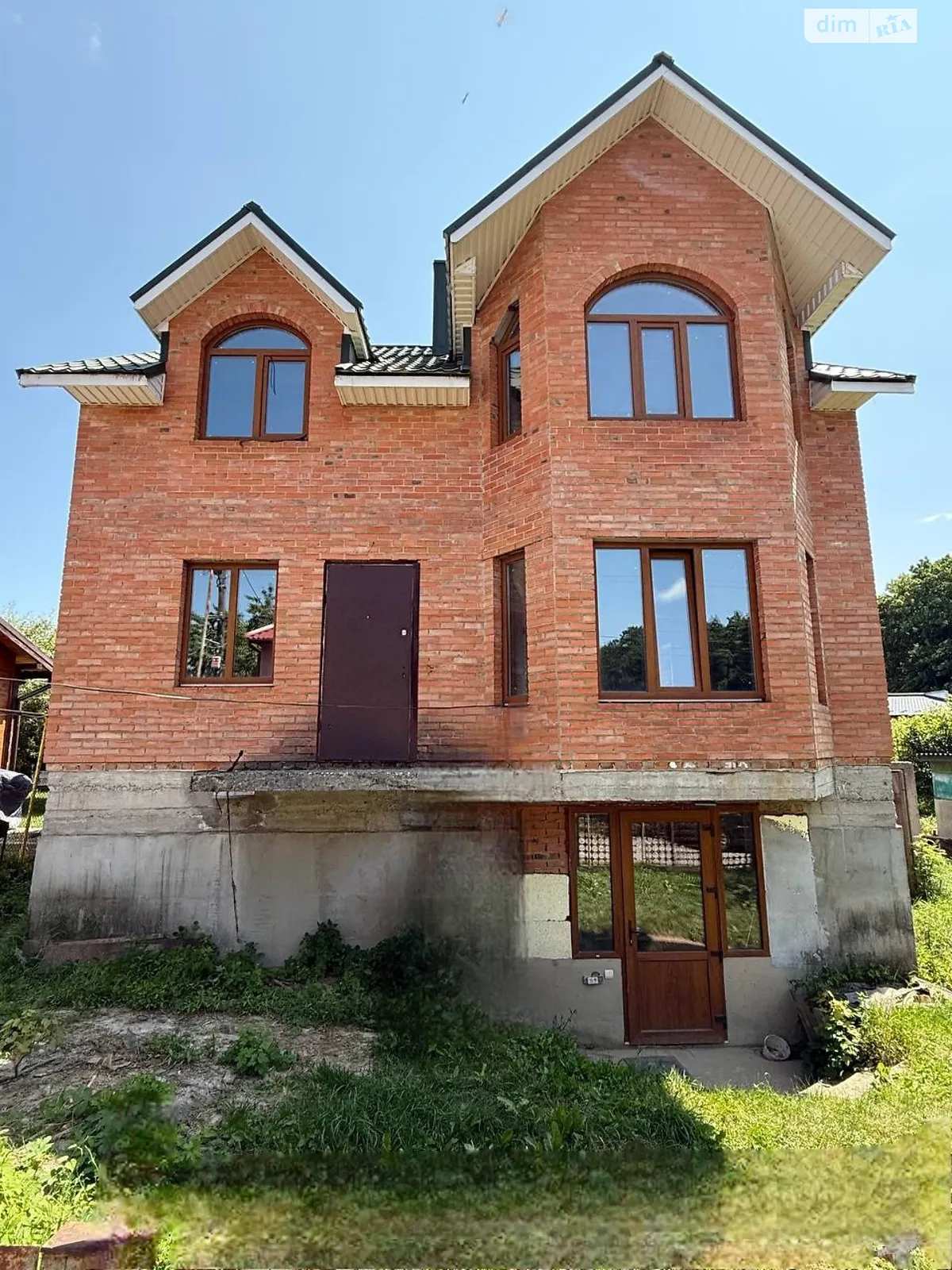 Продается дом на 3 этажа 150 кв. м с балконом, цена: 72000 $ - фото 1
