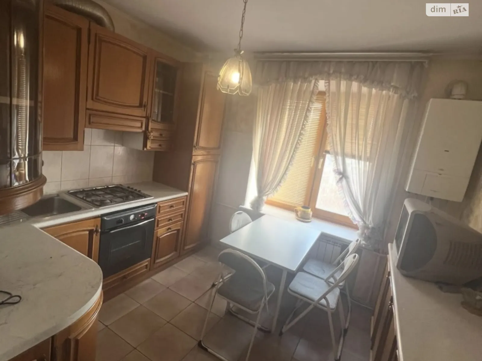 3-комнатная квартира 80 кв. м в Тернополе, ул. Острожского Князя, 18 - фото 1