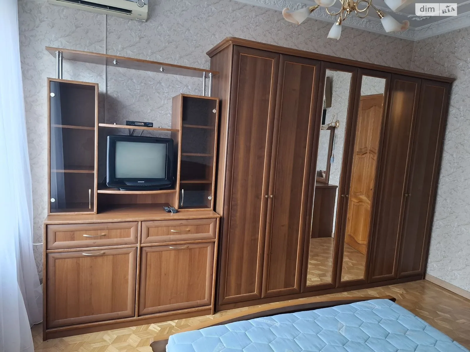 Продается 2-комнатная квартира 82 кв. м в Одессе, ул. Довженко, 6 - фото 1