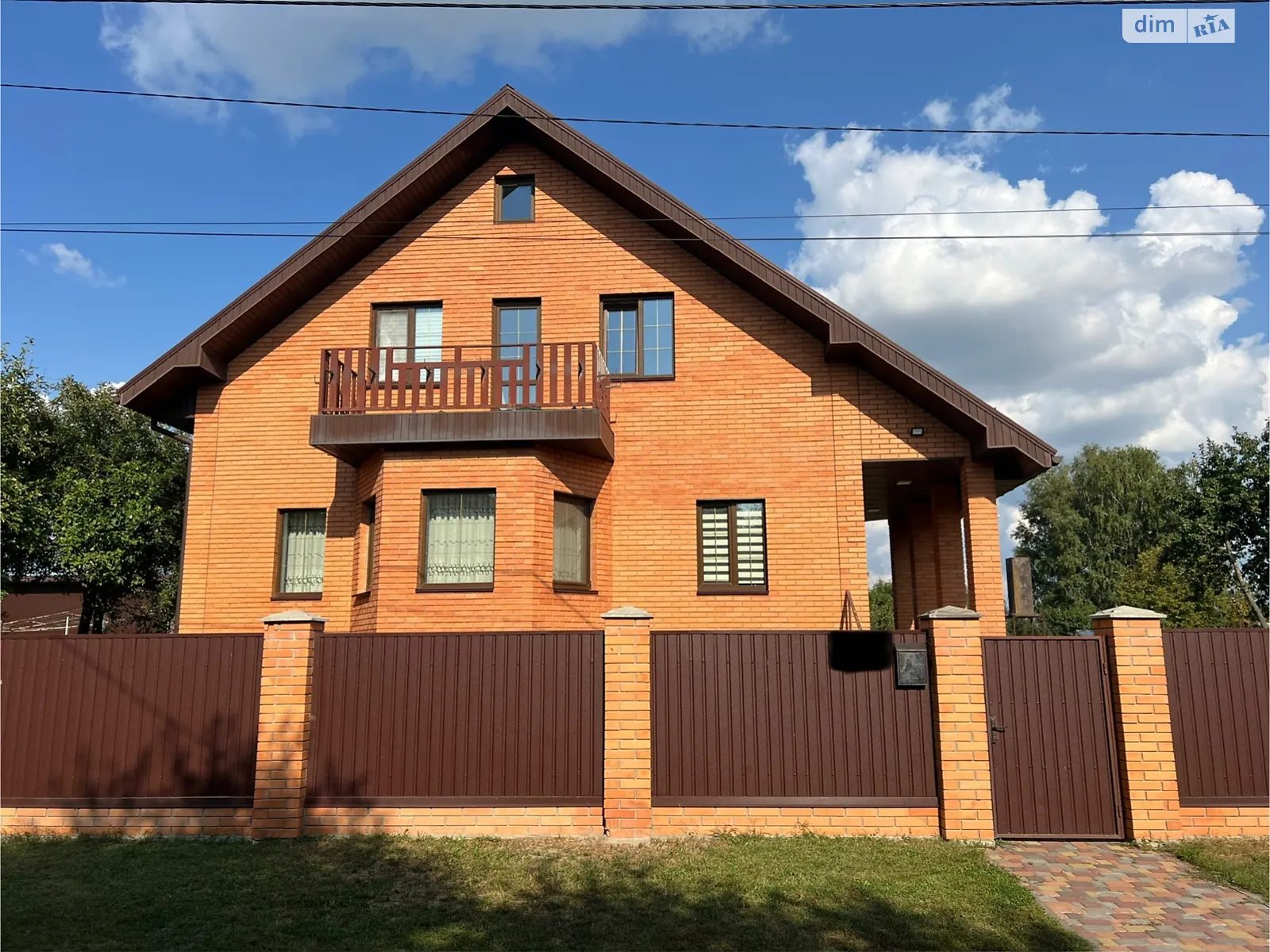 Продается дом на 3 этажа 282.9 кв. м с мебелью, цена: 130000 $ - фото 1