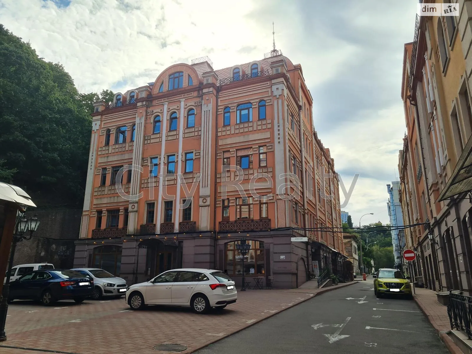 Сдается в аренду офис 162.9 кв. м в бизнес-центре, цена: 73305 грн - фото 1