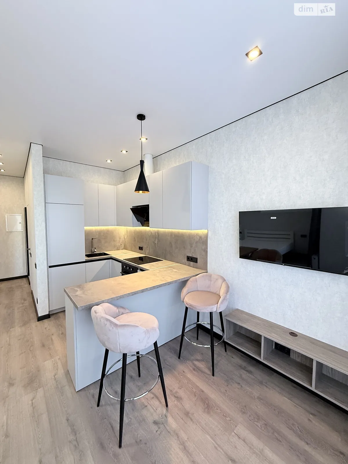 Продается 1-комнатная квартира 31 кв. м в Одессе, ул. Софиевская, 1А - фото 1