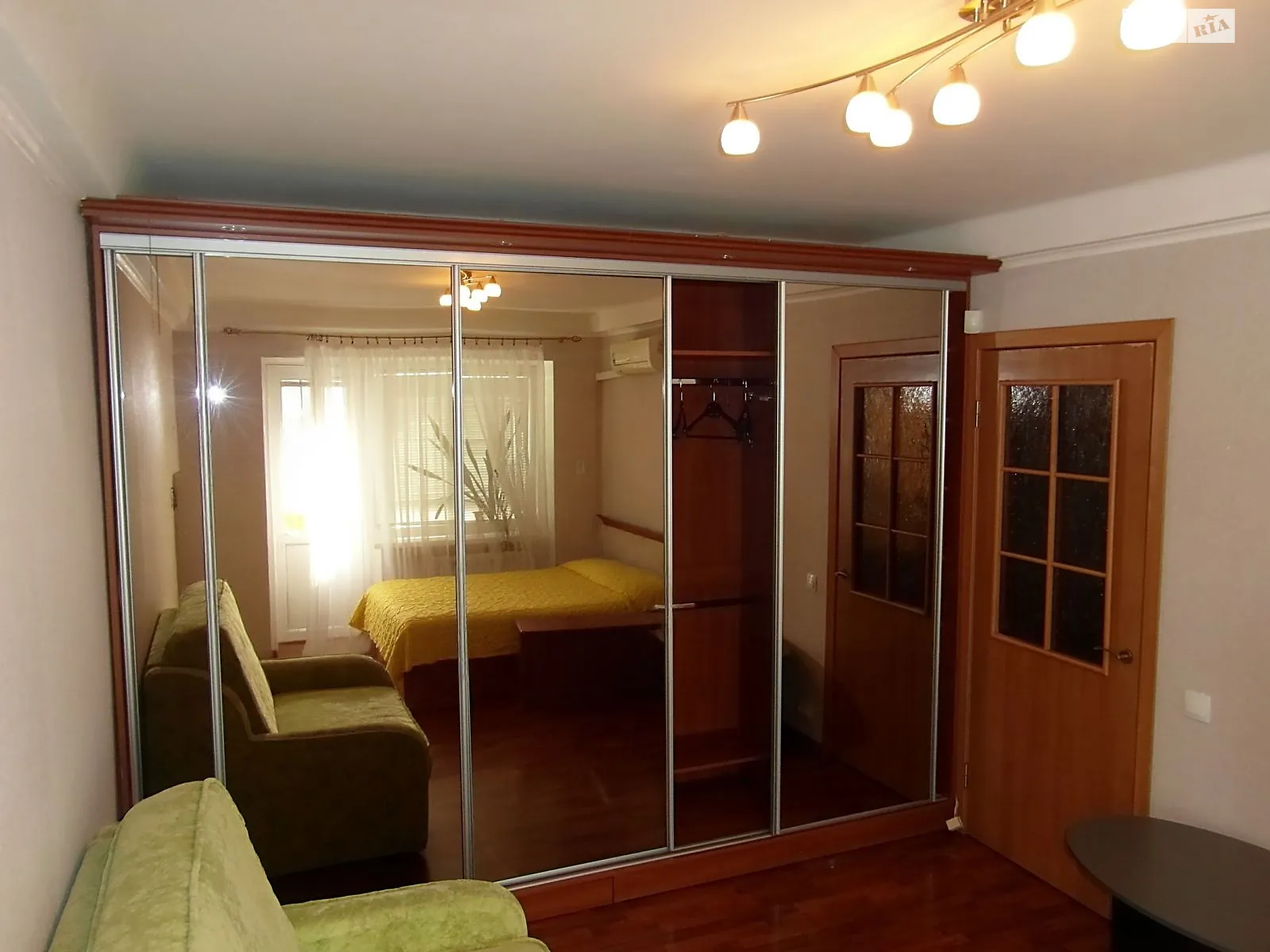 Продается 1-комнатная квартира 30 кв. м в Киеве, ул. Семьи Идзиковских, 2 - фото 1