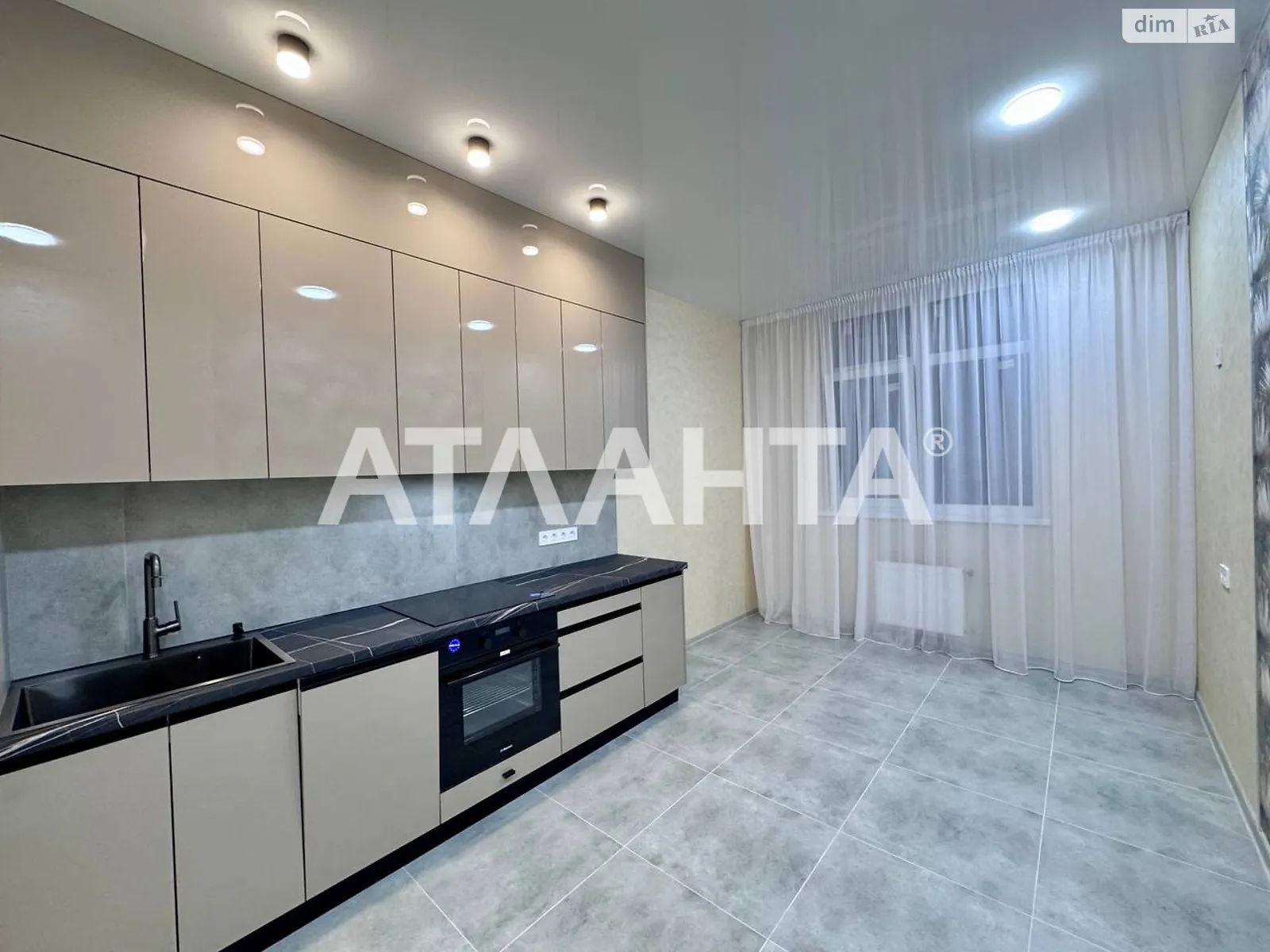 Продается 1-комнатная квартира 40.6 кв. м в Одессе, ул. Краснова - фото 1