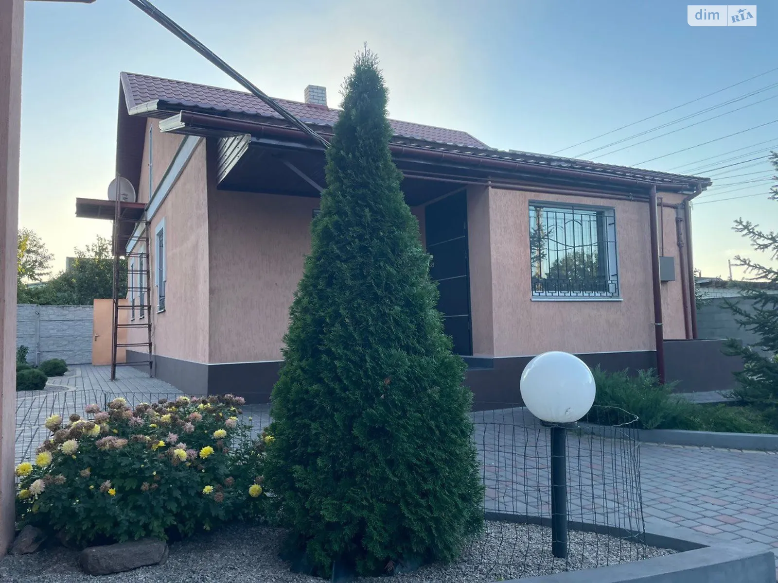 Продається одноповерховий будинок 87 кв. м з бесідкою, цена: 100000 $ - фото 1