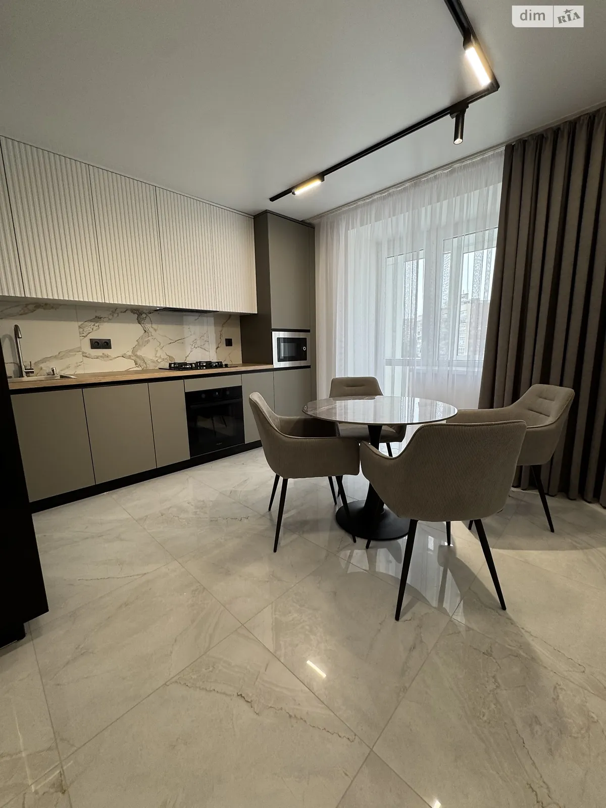 1-кімнатна квартира 46 кв. м у Тернополі, вул. Курбаса Леся, 6 - фото 1