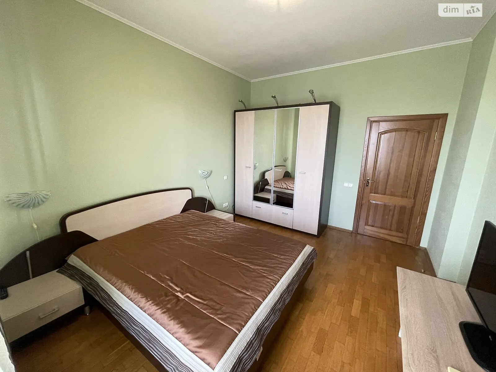 Сдается в аренду 2-комнатная квартира 70 кв. м в Киеве, ул. Дмитриевская, 69 - фото 1
