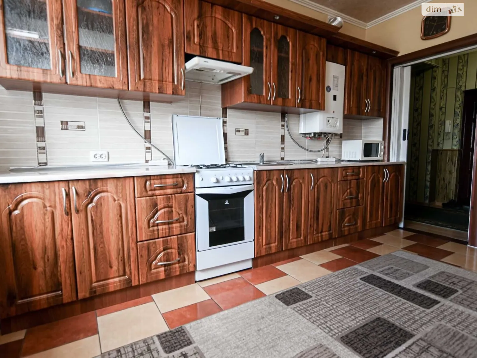 Продается 2-комнатная квартира 82.3 кв. м в Ровно, ул. Соборная - фото 1