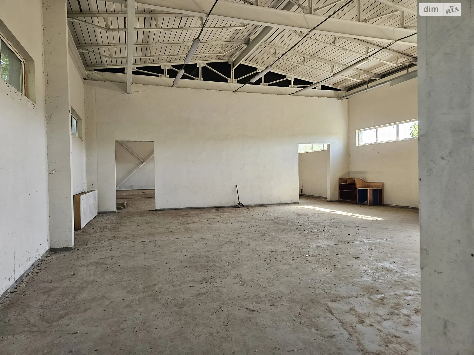 Продается объект сферы услуг 1900 кв. м в 1-этажном здании, цена: 400000 $ - фото 1