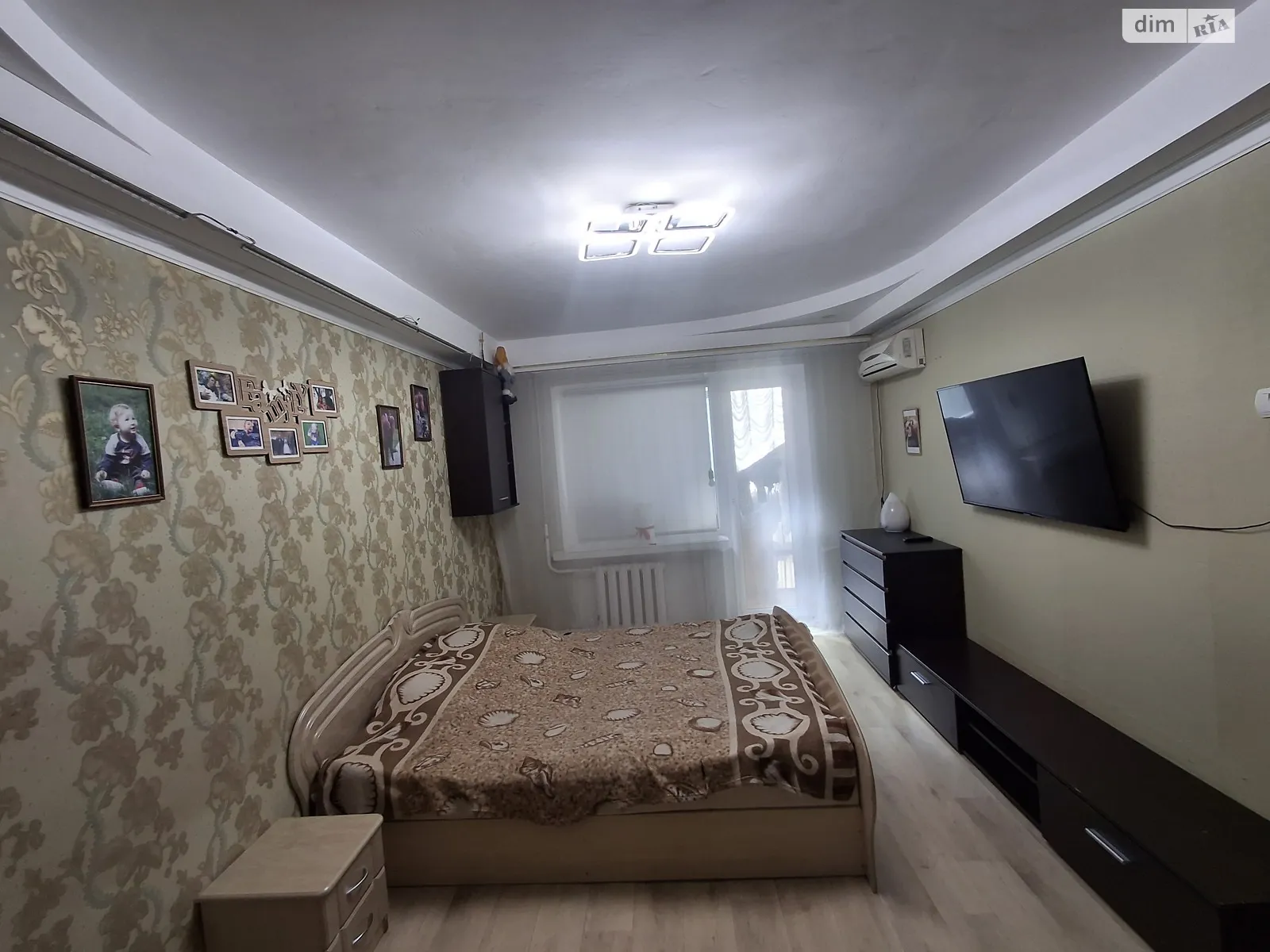 Продается 2-комнатная квартира 42 кв. м в Каменском, ул. Гайдамацкая, 33 - фото 1
