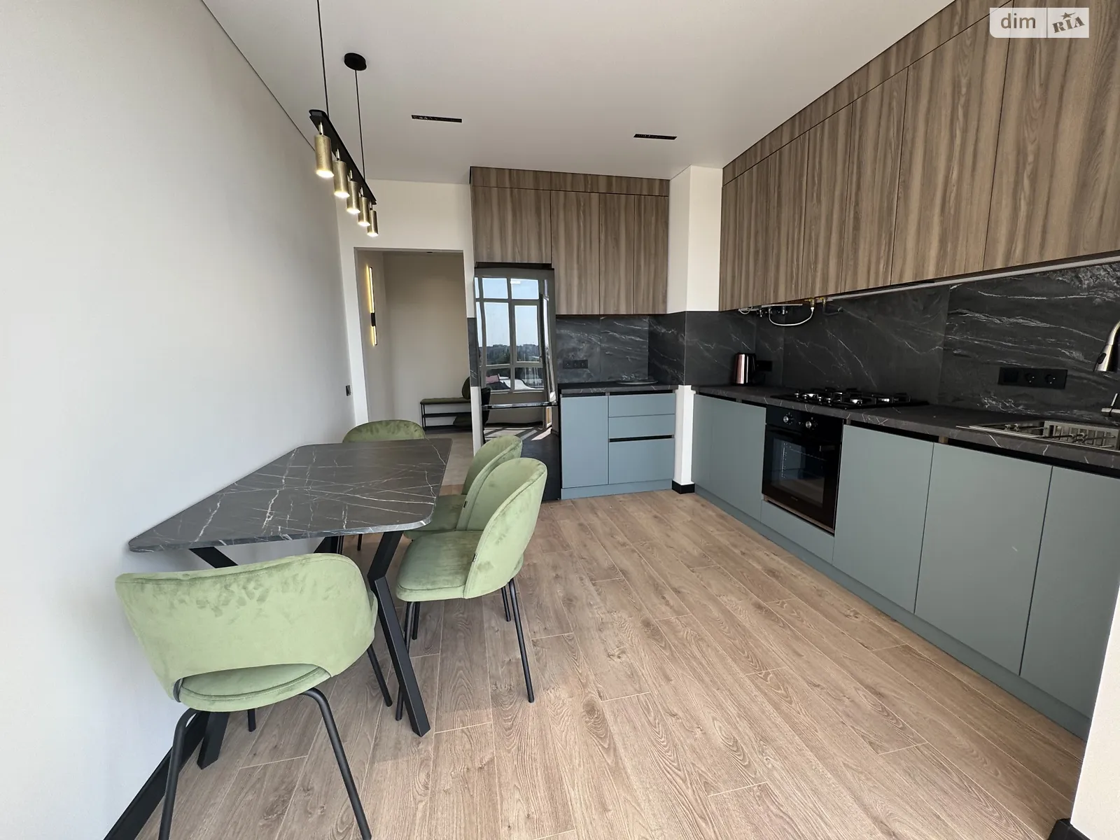 Продается 1-комнатная квартира 49 кв. м в Черновцах, ул. Николаевская, 39 - фото 1