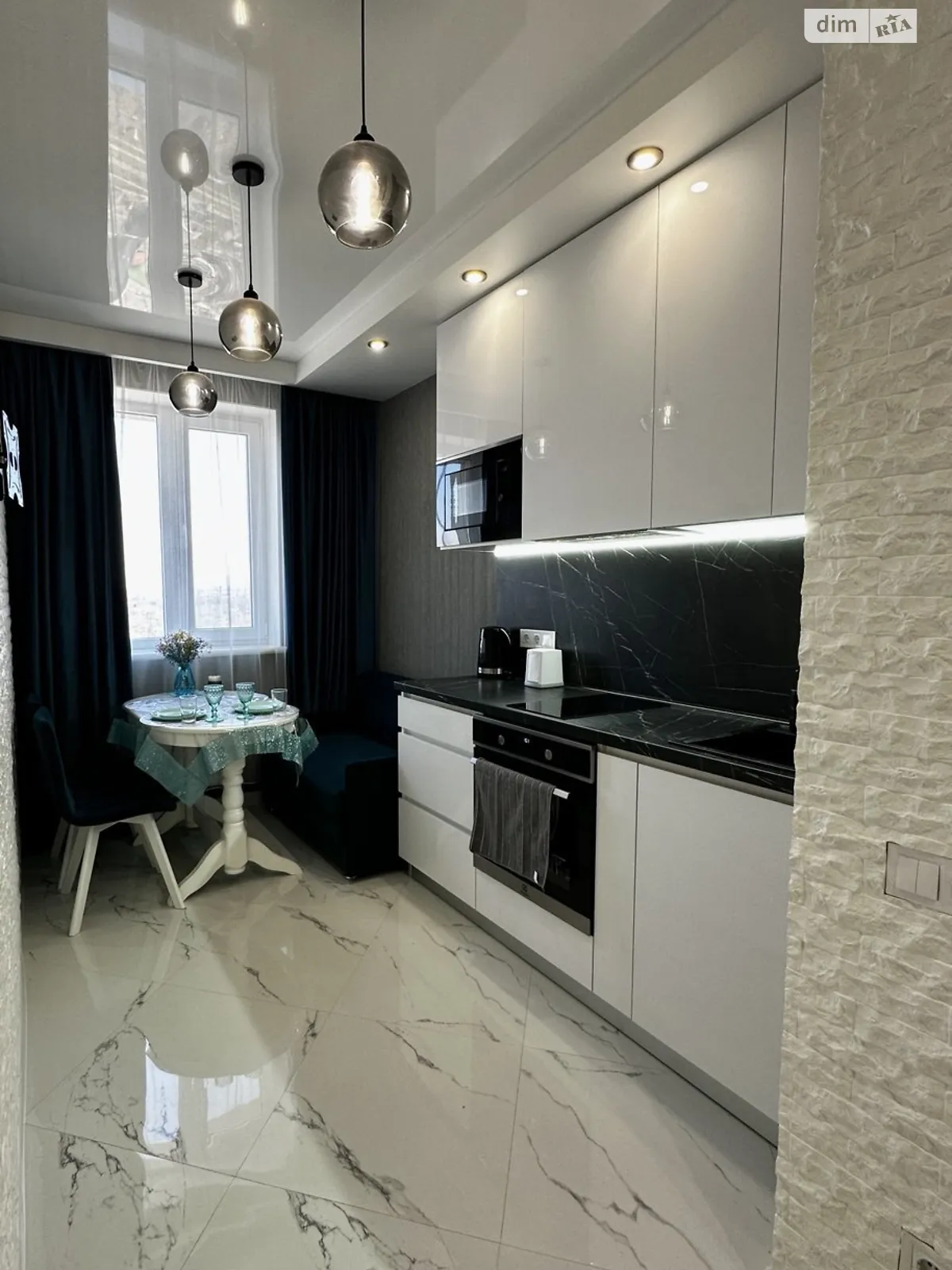 Сдается в аренду 1-комнатная квартира 30 кв. м в Одессе, ул. Штилевая, 21/1 - фото 1