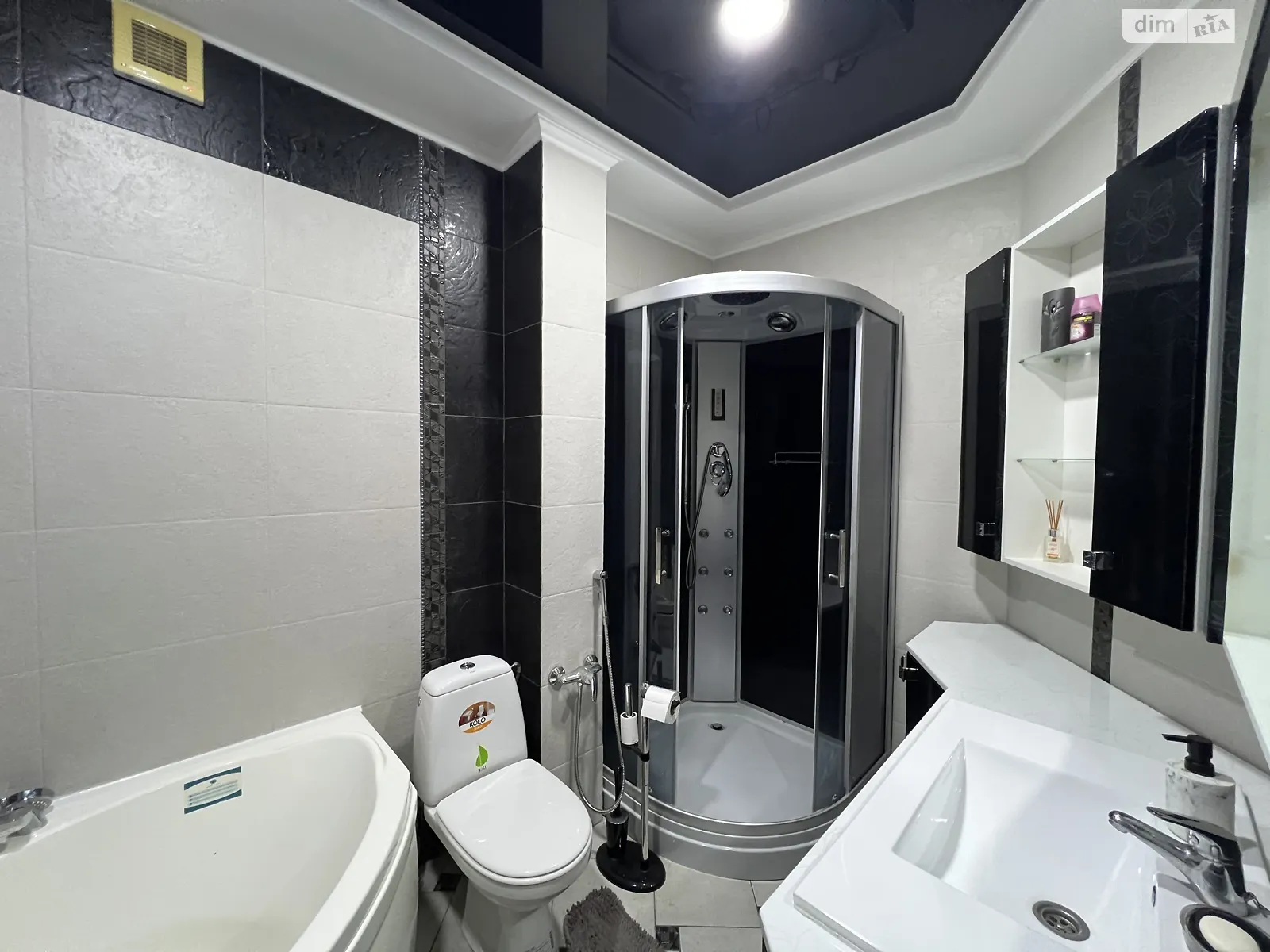 Сдается в аренду 2-комнатная квартира 80 кв. м в Ивано-Франковске, ул. Хмельницкого Богдана, 53 - фото 1