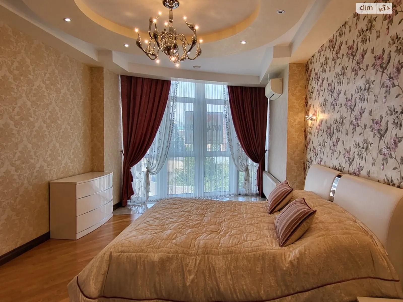 Продается 3-комнатная квартира 116.1 кв. м в Виннице, ул. Степана Бандеры(Льва Толстого), 9 - фото 1