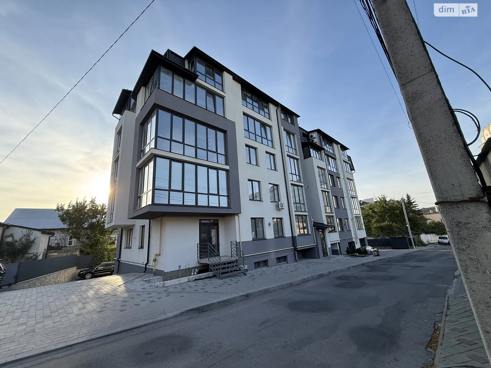 3-комнатная квартира 76 кв. м в Тернополе, ул. Зеленая - фото 1