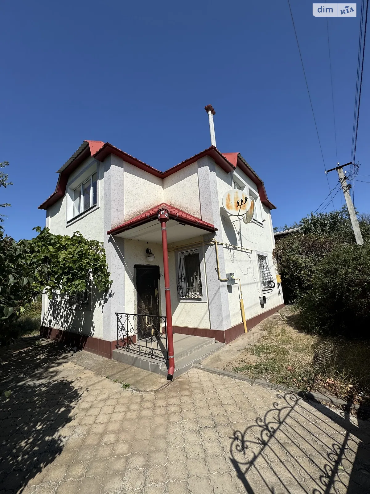 Продается дом на 2 этажа 120 кв. м с садом, цена: 42000 $ - фото 1
