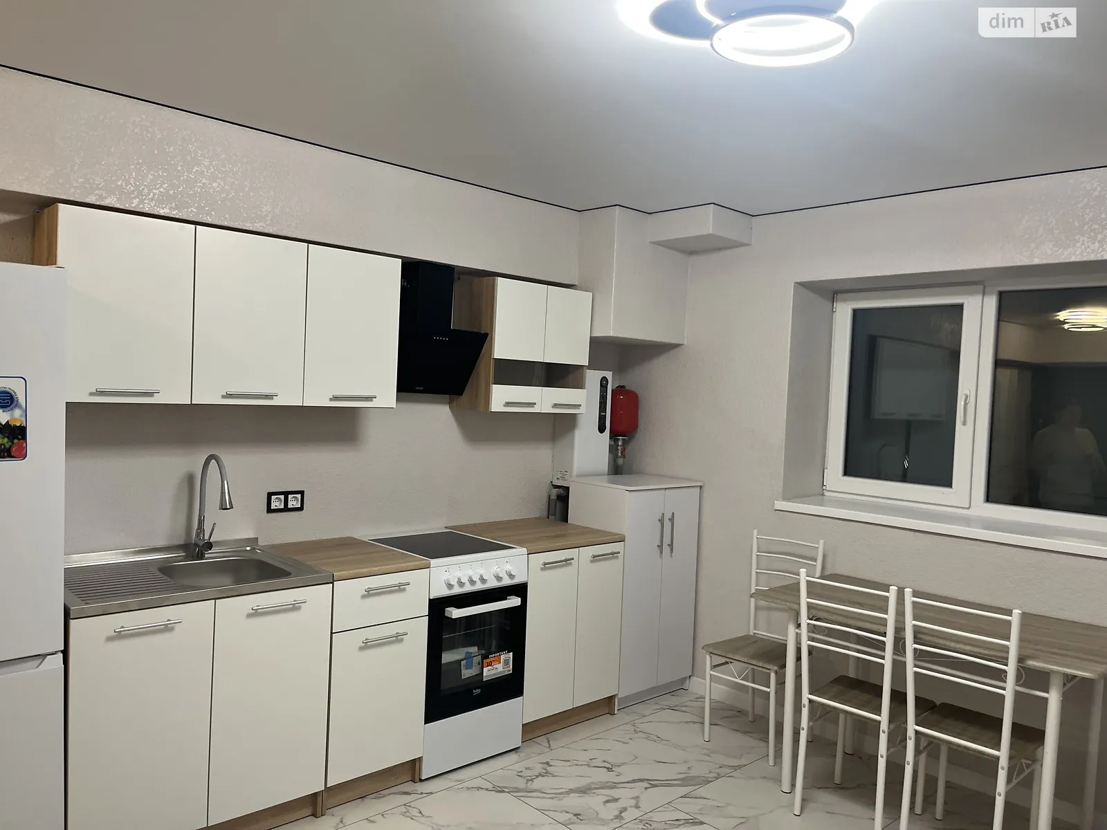 Продается 1-комнатная квартира 42 кв. м в Струмовке, ул. Подольская - фото 1