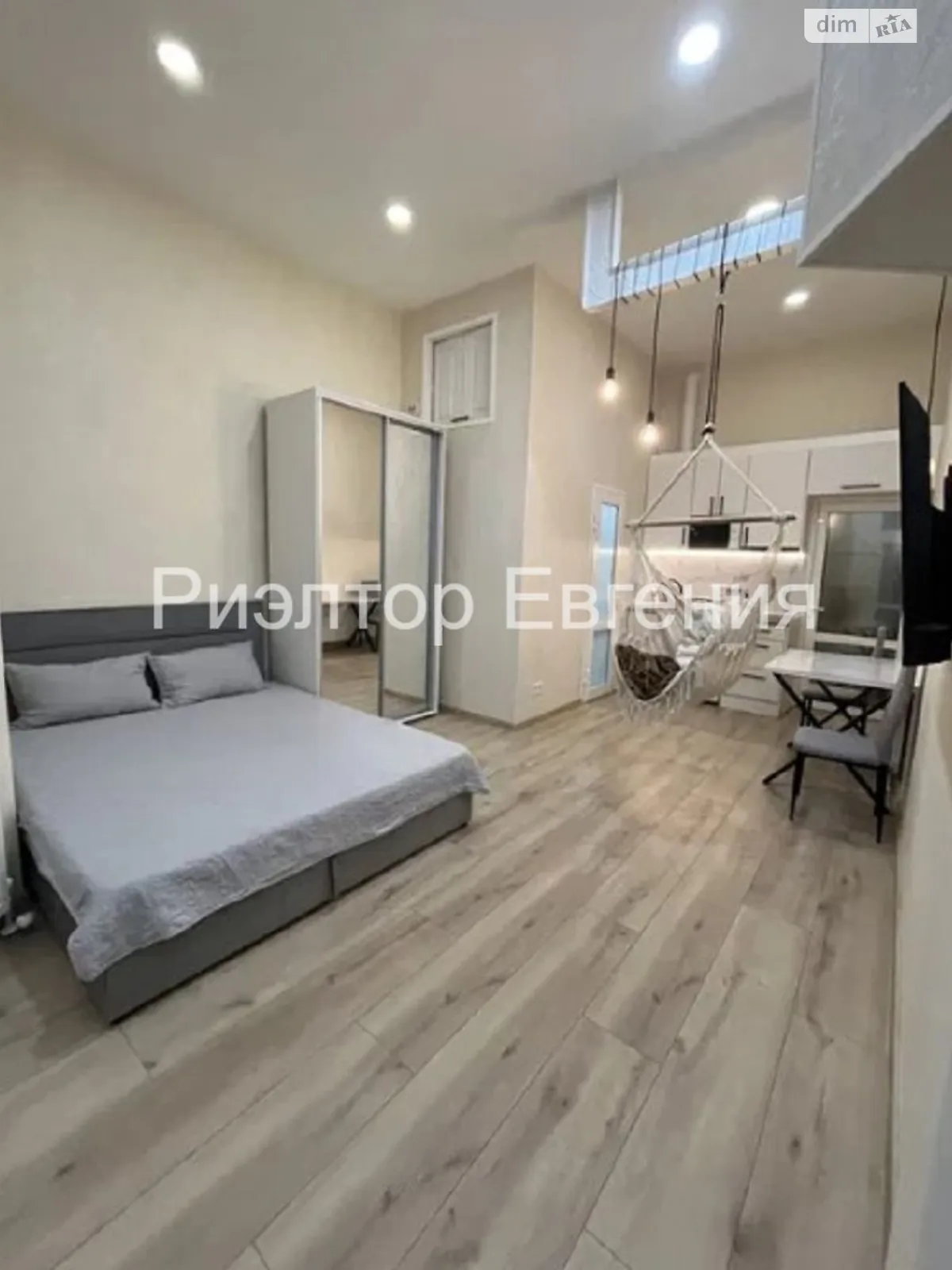 Сдается в аренду 1-комнатная квартира 32 кв. м в Одессе, ул. Дерибасовская, 17 - фото 1