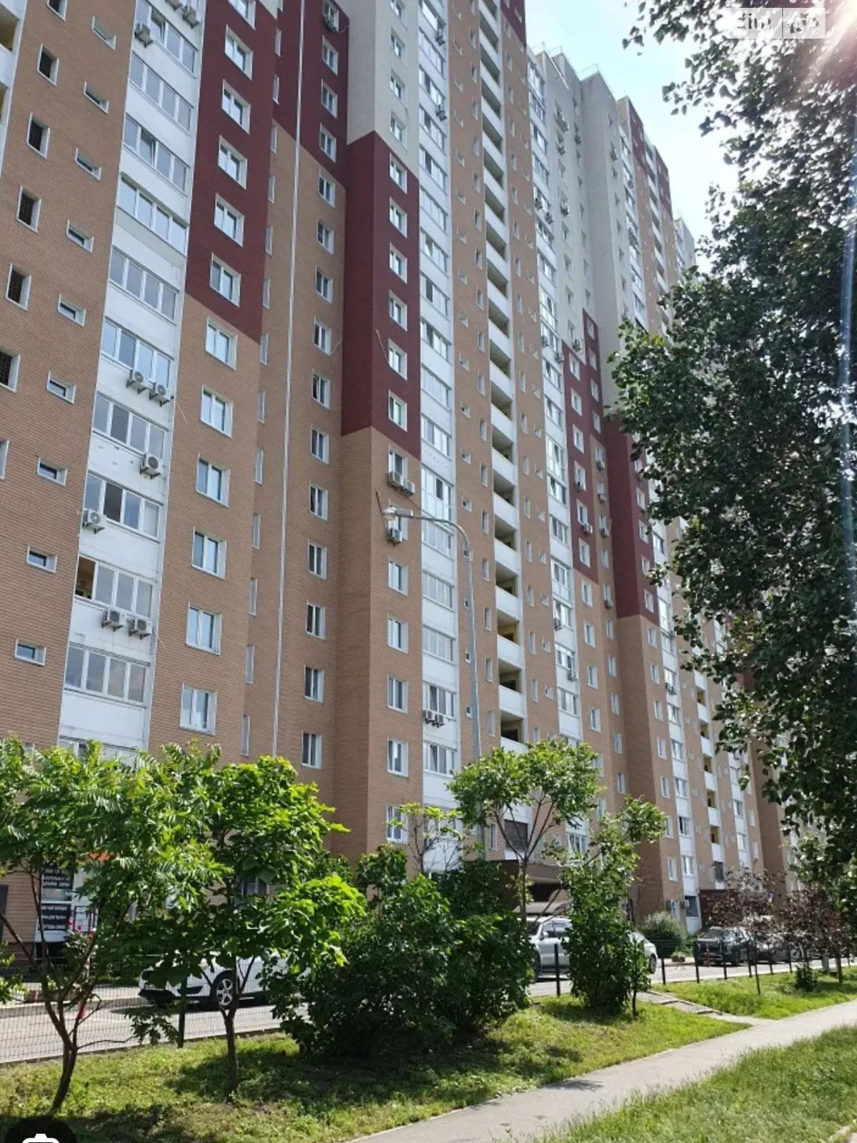 Продается 1-комнатная квартира 49 кв. м в Киеве, ул. Здолбуновская, 13 - фото 1