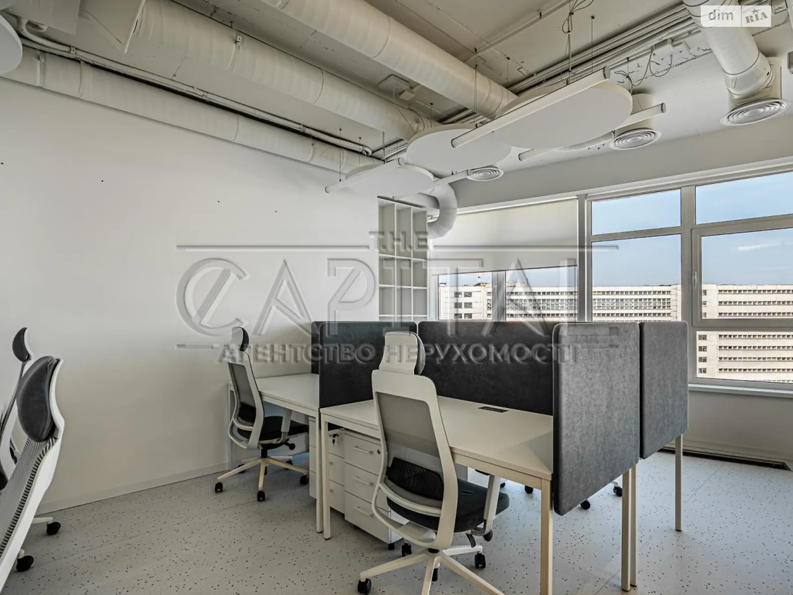 Сдается в аренду офис 100 кв. м в бизнес-центре, цена: 2500 $ - фото 1