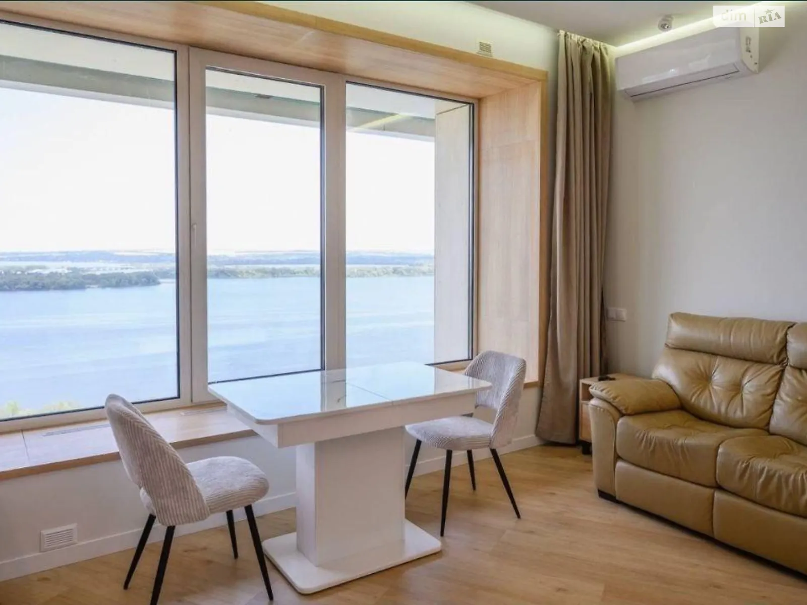 Сдается в аренду 1-комнатная квартира 41 кв. м в Днепре, ул. Набережная Победы, 9 - фото 1