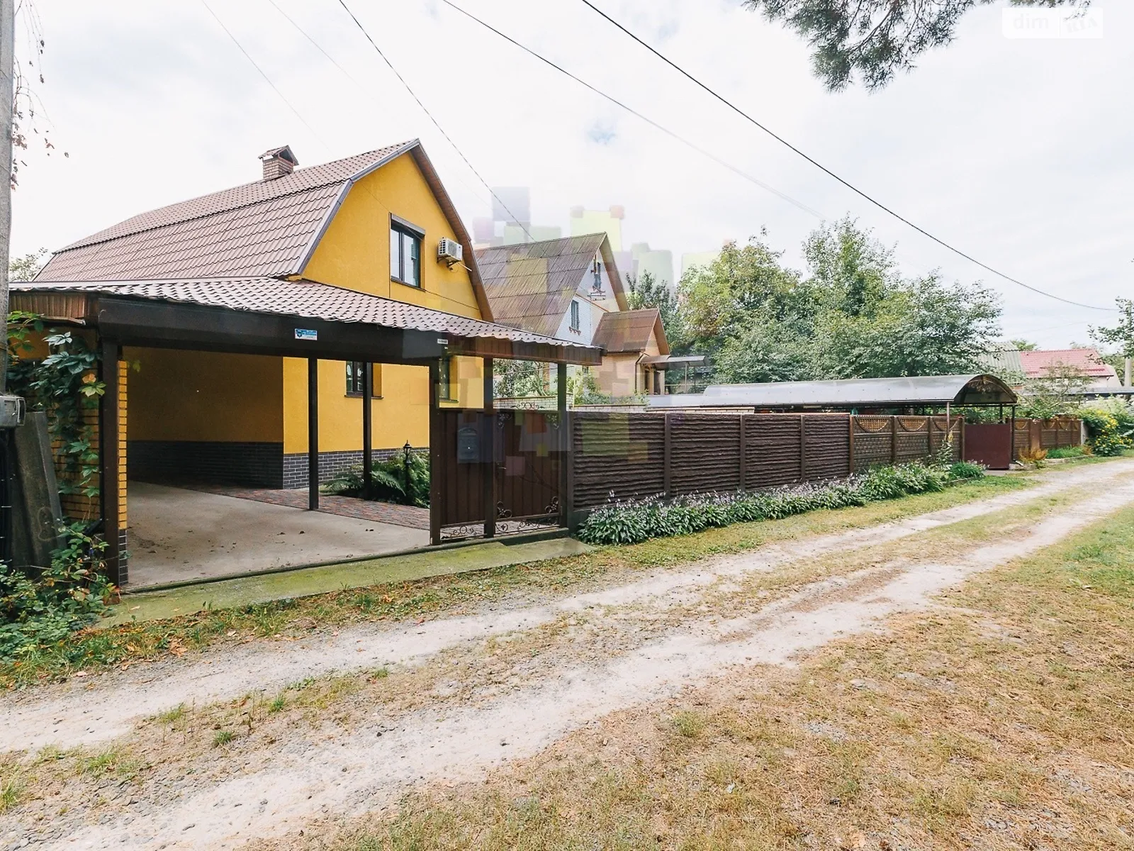 Продается дом на 2 этажа 92 кв. м с верандой, цена: 137000 $ - фото 1