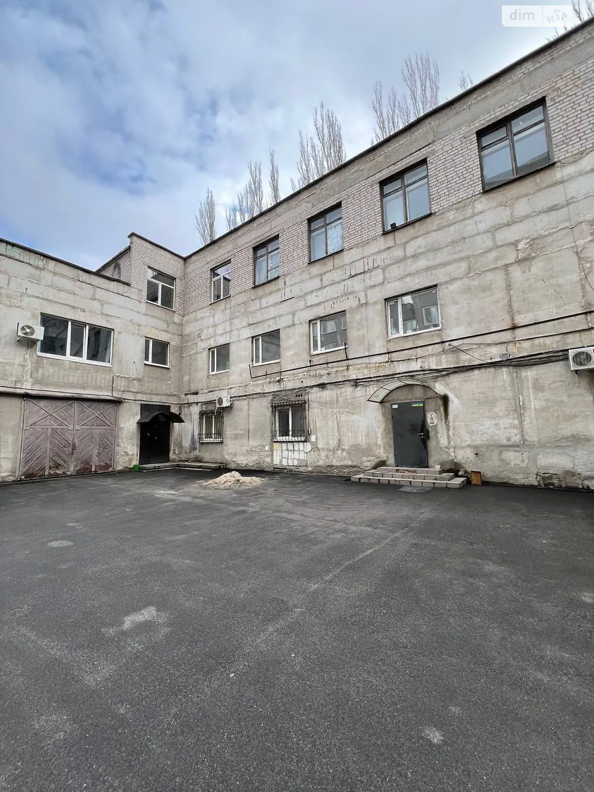 Продается офис 296.1 кв. м в бизнес-центре, цена: 251685 $ - фото 1