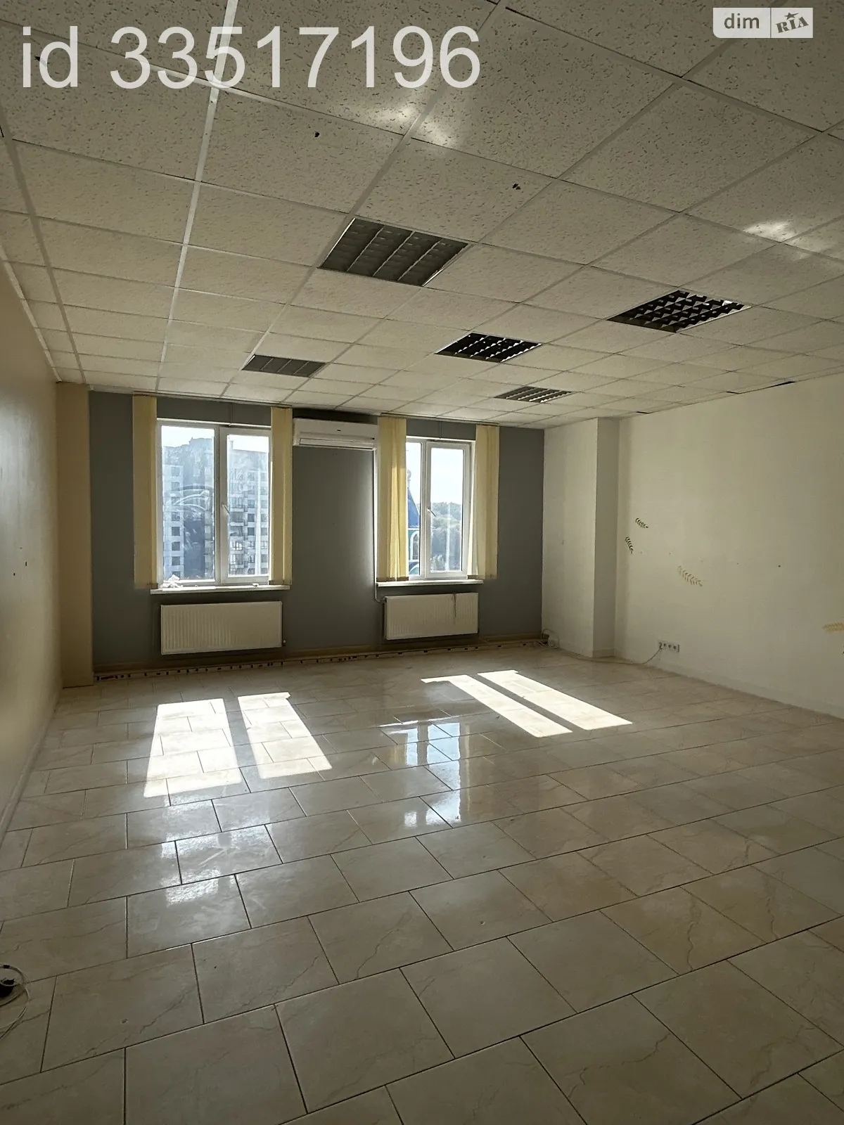 Продается офис 60 кв. м в бизнес-центре, цена: 49000 $ - фото 1