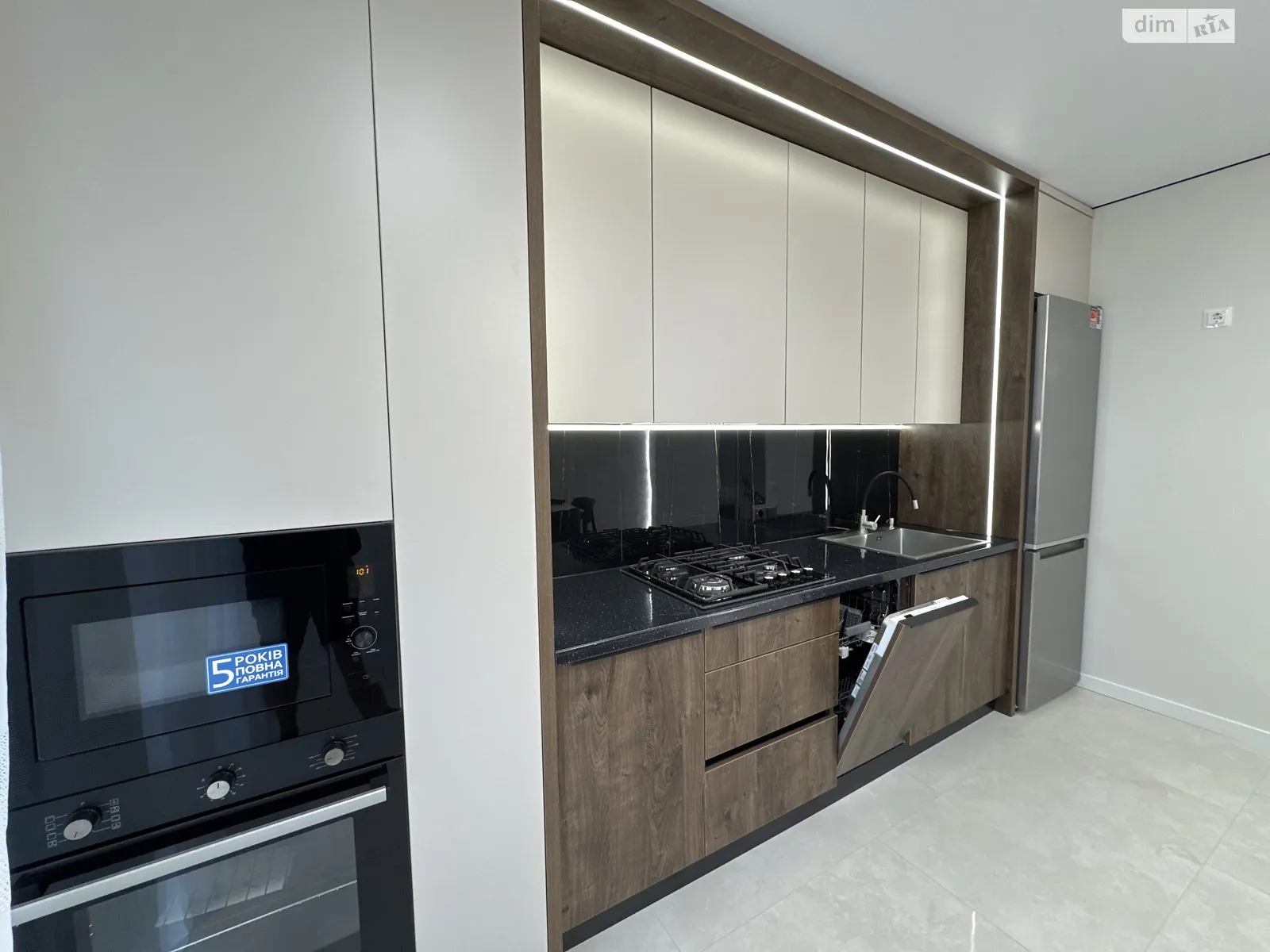 Продается 1-комнатная квартира 45 кв. м в Ивано-Франковске, ул. Юліана Пелеша(Крайковского), 3 корпус 1 - фото 1