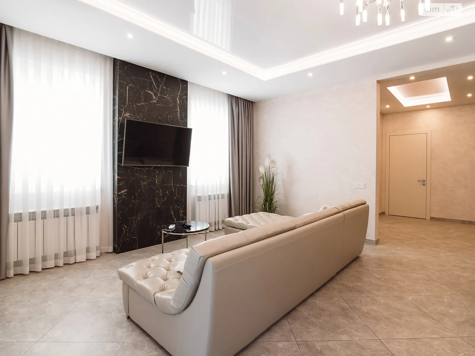 Продается дом на 2 этажа 170 кв. м с подвалом, цена: 390000 $ - фото 1