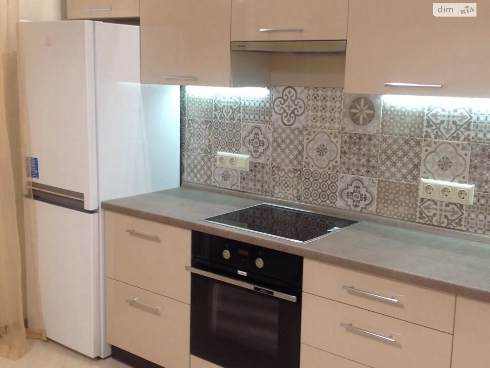 Продается 1-комнатная квартира 38.5 кв. м в Одессе, ул. Люстдорфская дорога, 55 корпус 4 - фото 1