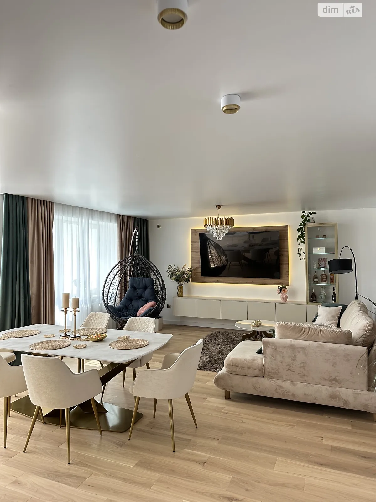3-комнатная квартира 84 кв. м в Тернополе, ул. Пирогова, 46 - фото 1