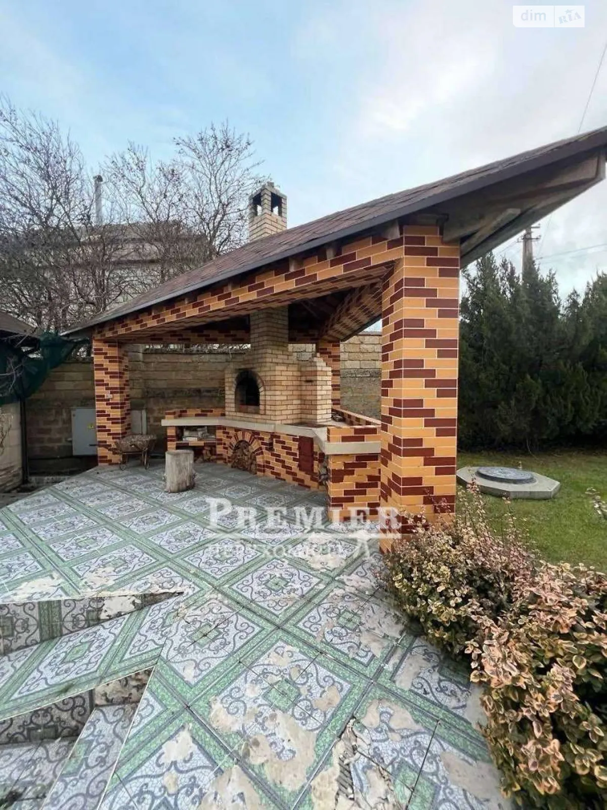 Продается дом на 2 этажа 545.3 кв. м с баней/сауной, цена: 320000 $ - фото 1