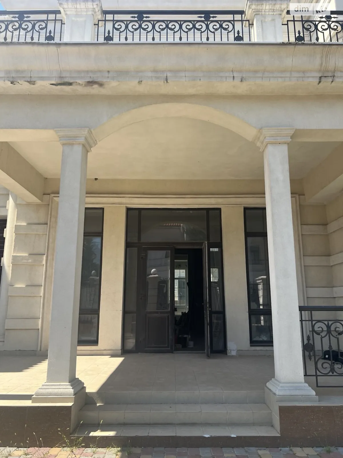 Продається будинок 3 поверховий 659 кв. м з балконом, цена: 2700000 $ - фото 1