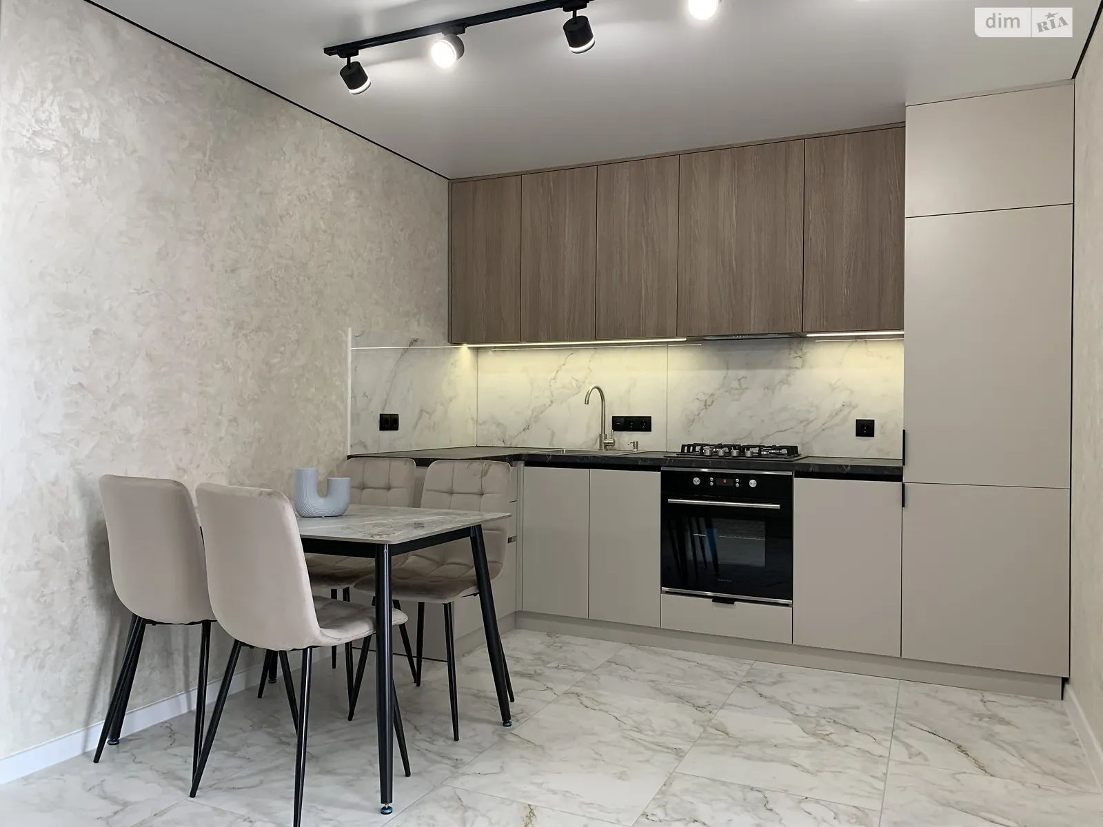 2-комнатная квартира 62 кв. м в Тернополе, ул. Смакулы, 2/1 - фото 1