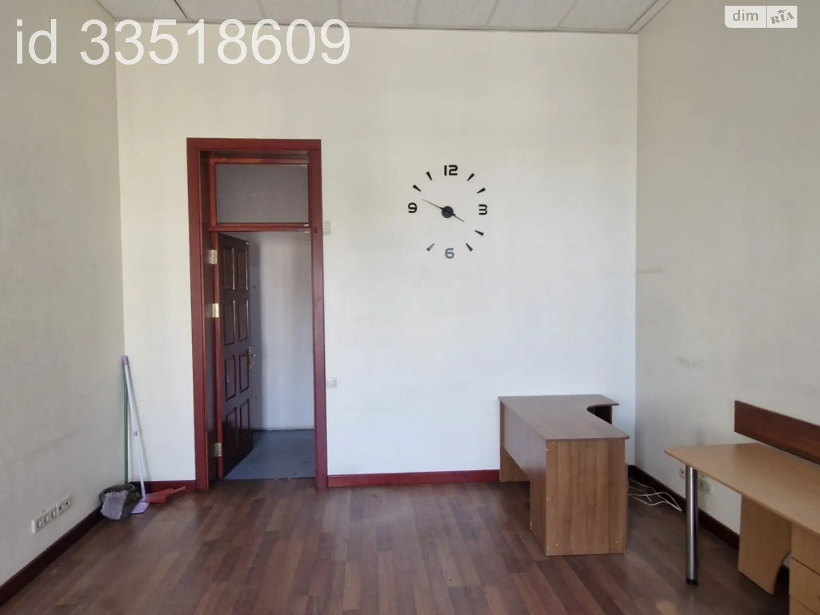 Сдается в аренду офис 23 кв. м в бизнес-центре, цена: 5200 грн - фото 1