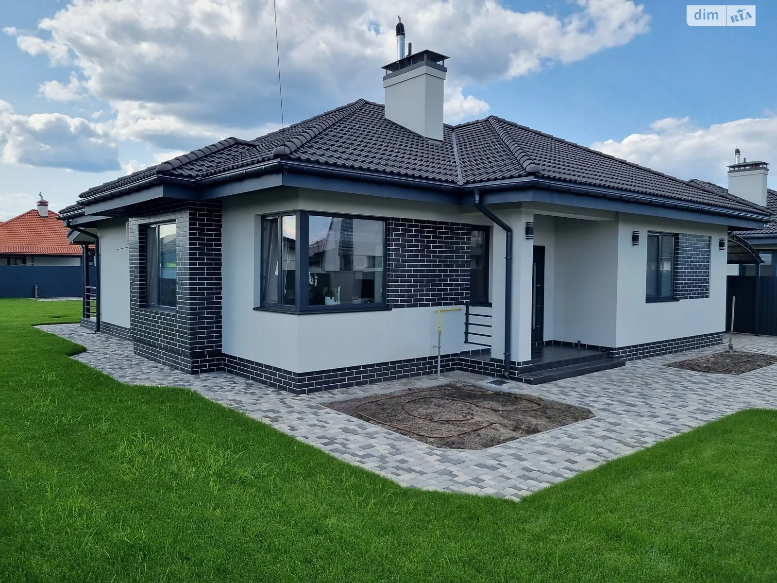 Сдается в аренду одноэтажный дом 134 кв. м с подвалом, цена: 1800 $ - фото 1
