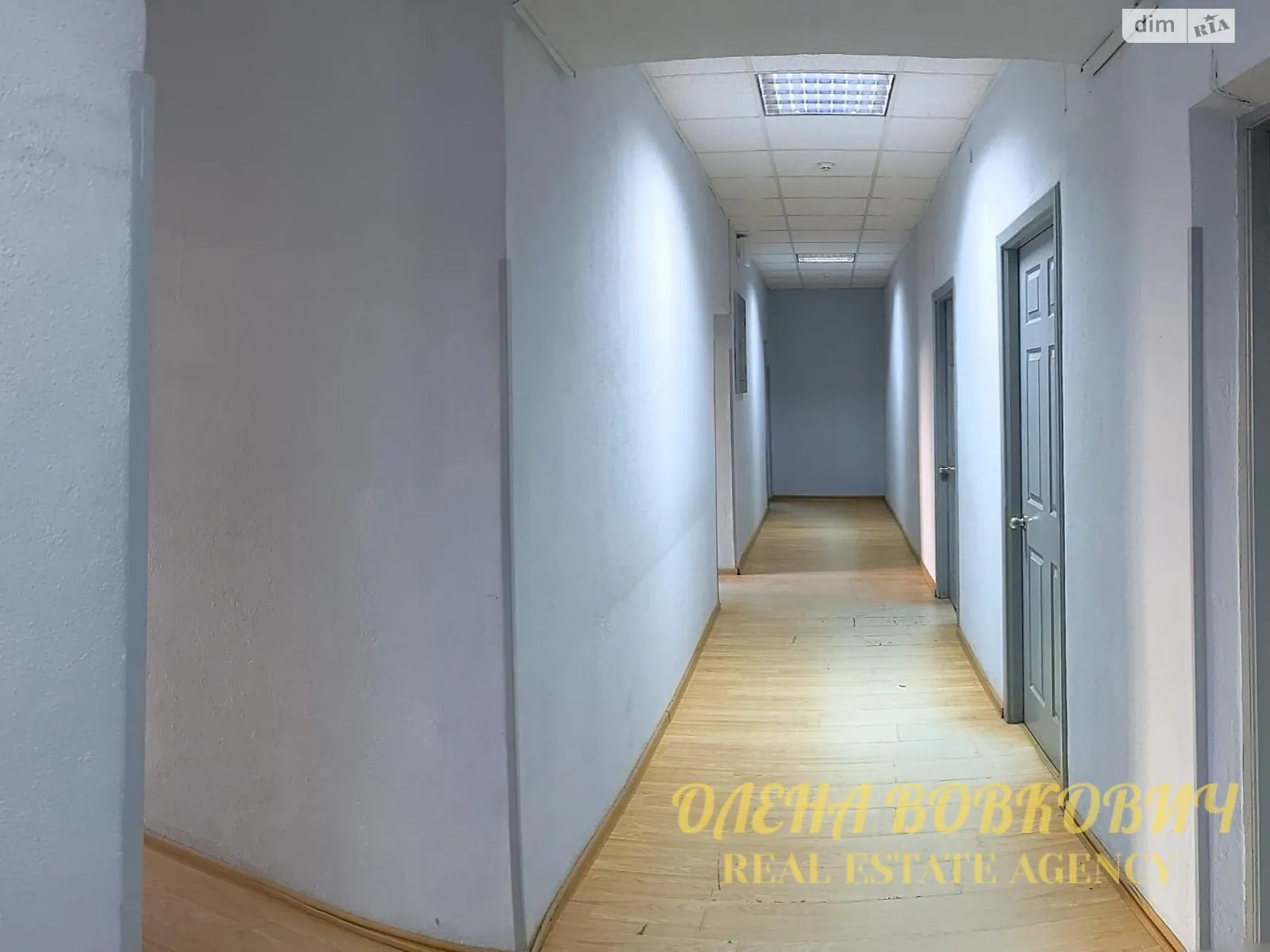Сдается в аренду офис 157 кв. м в бизнес-центре, цена: 38000 грн - фото 1