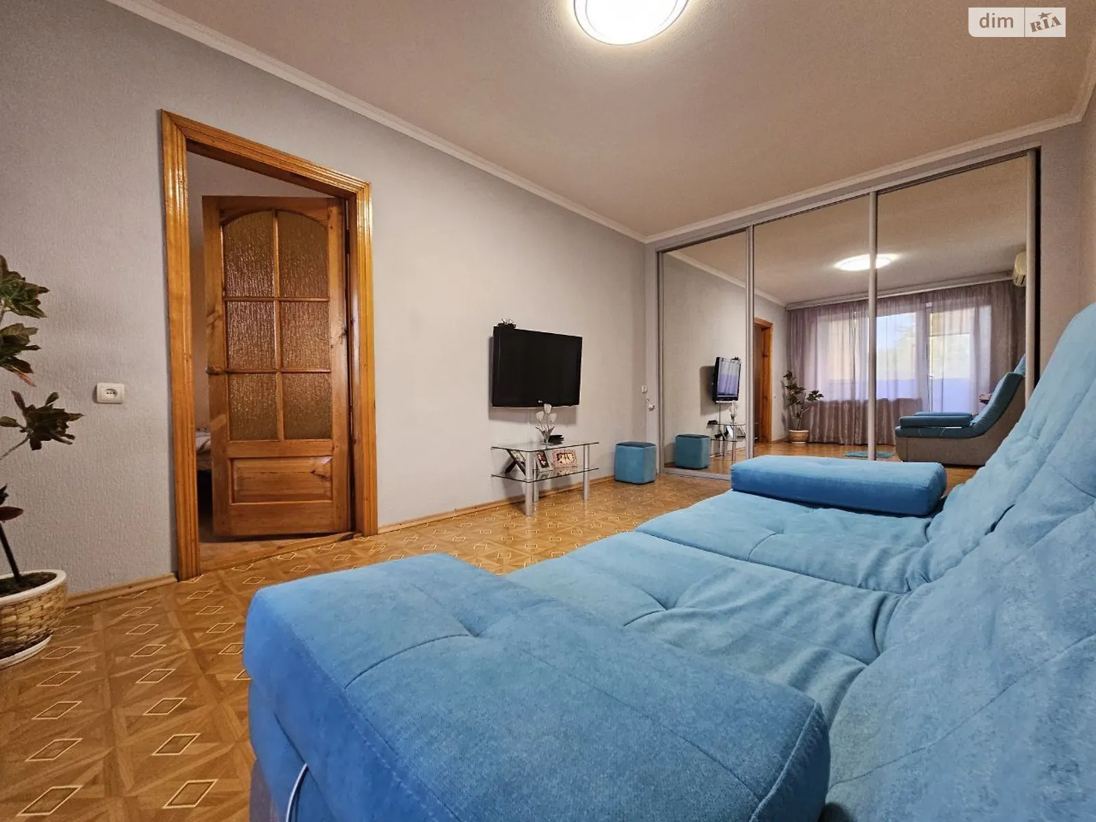 Продается 3-комнатная квартира 52.2 кв. м в Днепре, ул. Полонской-Василенко - фото 1