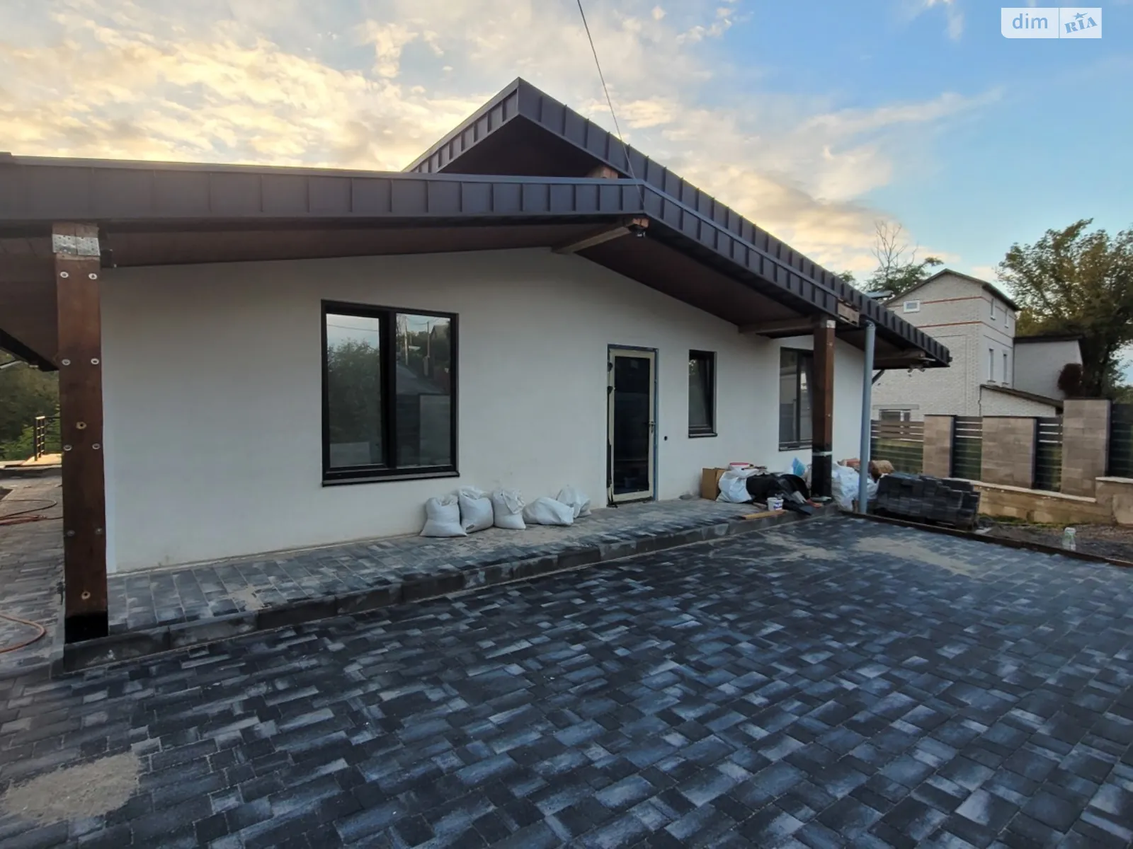 Продается одноэтажный дом 120 кв. м с камином, цена: 299500 $ - фото 1